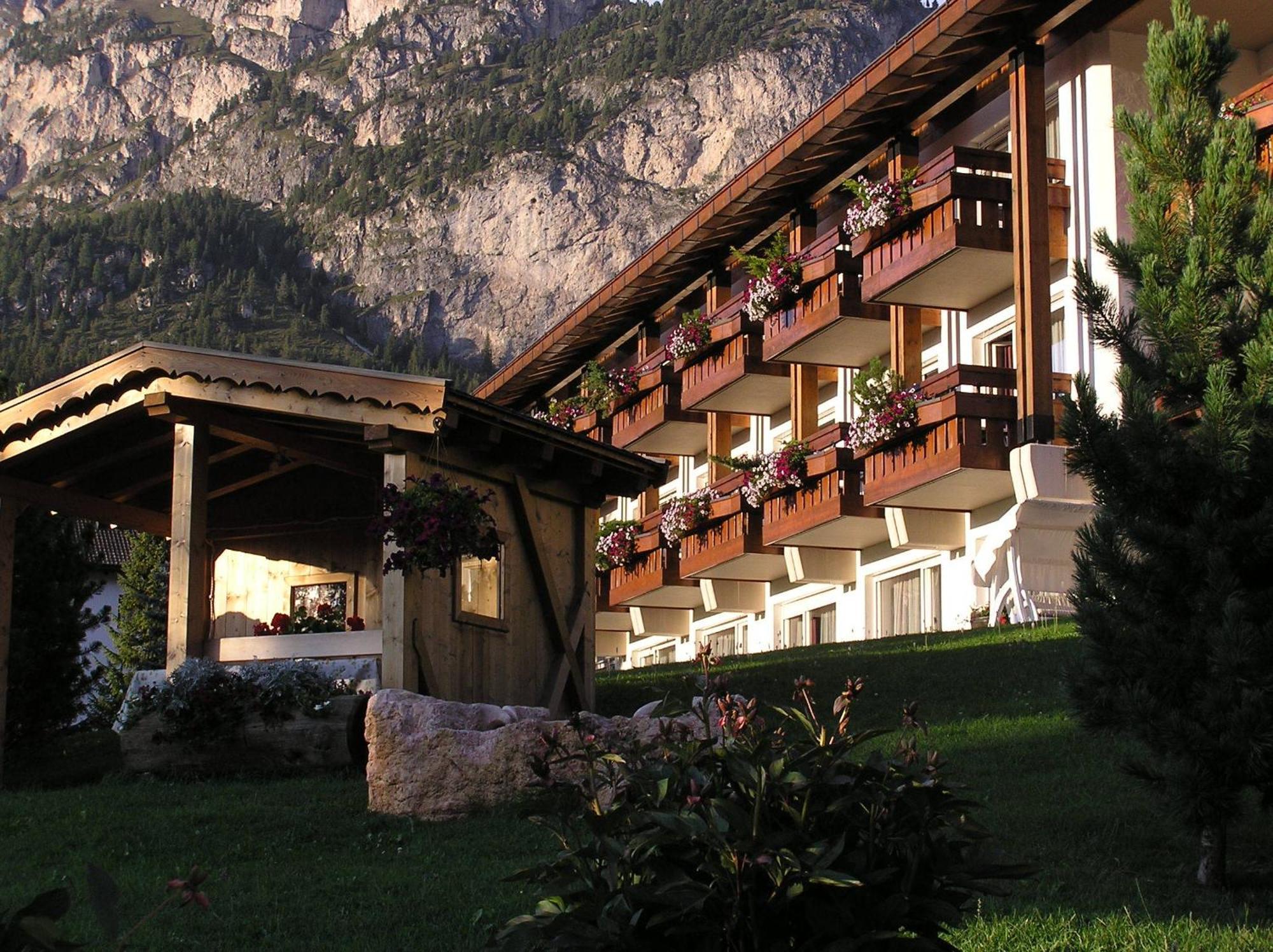 Residence Isabell Selva di Val Gardena Exteriör bild