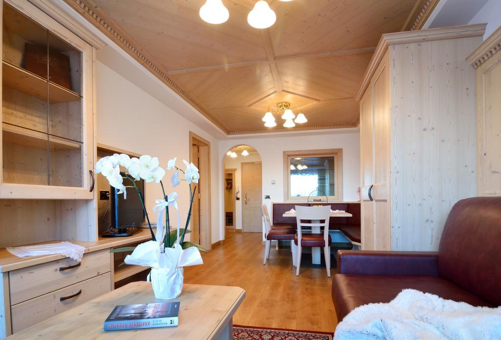Residence Isabell Selva di Val Gardena Rum bild