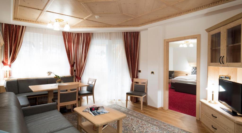 Residence Isabell Selva di Val Gardena Rum bild